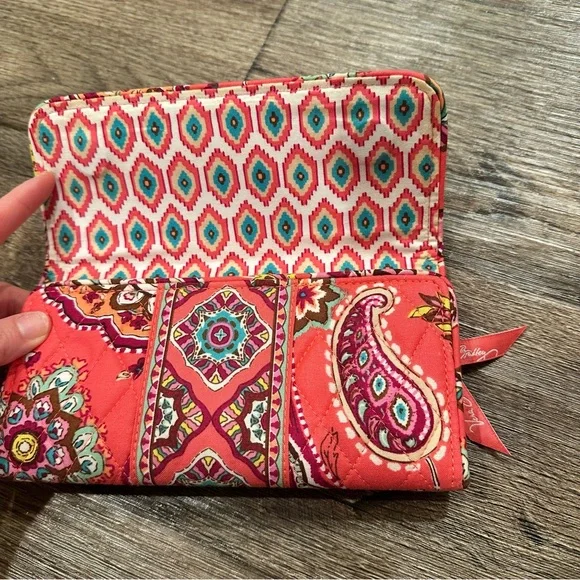 Vera Bradley Trifold multi patterned billfold - Picture 5 of 8